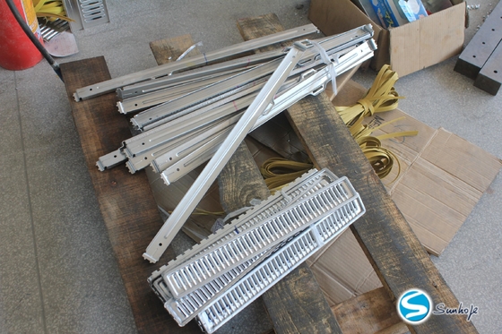 Heat Dissipation Silver Anodized Aluminum Radiator Header Plate With Consistent Hole Spacing